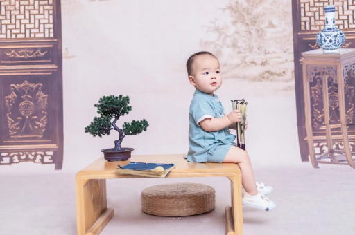 嘉峪关孕妇肚子上的黑线